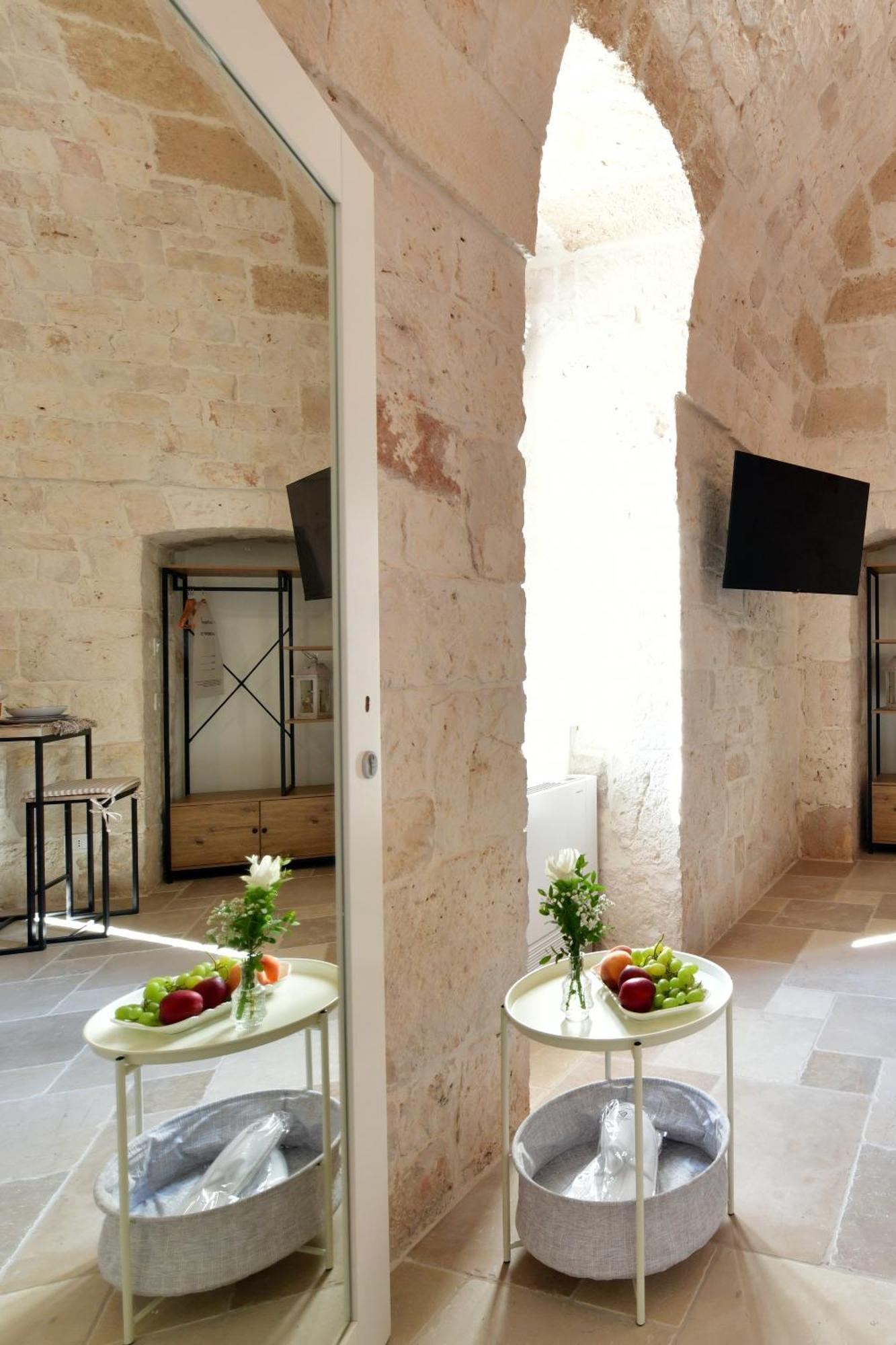 Lamarossa Trulli & Suites Antonelli Esterno foto