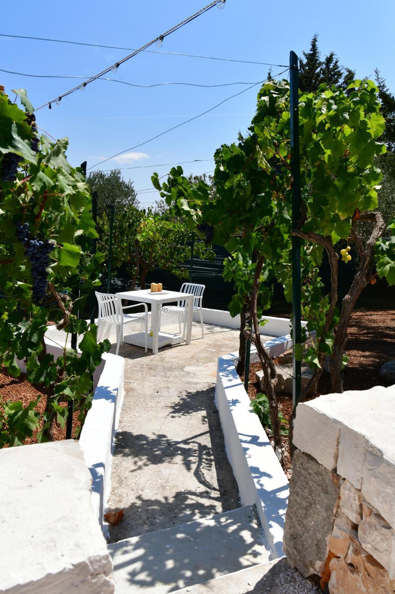 Lamarossa Trulli & Suites Antonelli Esterno foto
