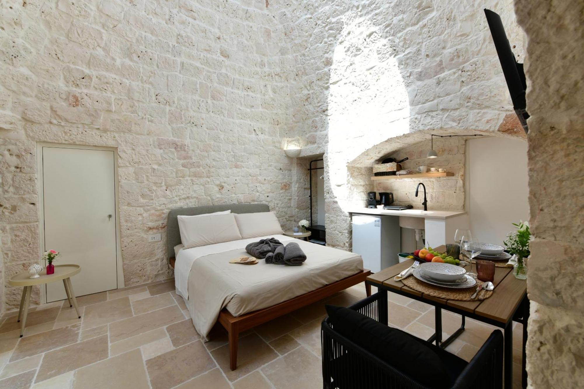Lamarossa Trulli & Suites Antonelli Esterno foto