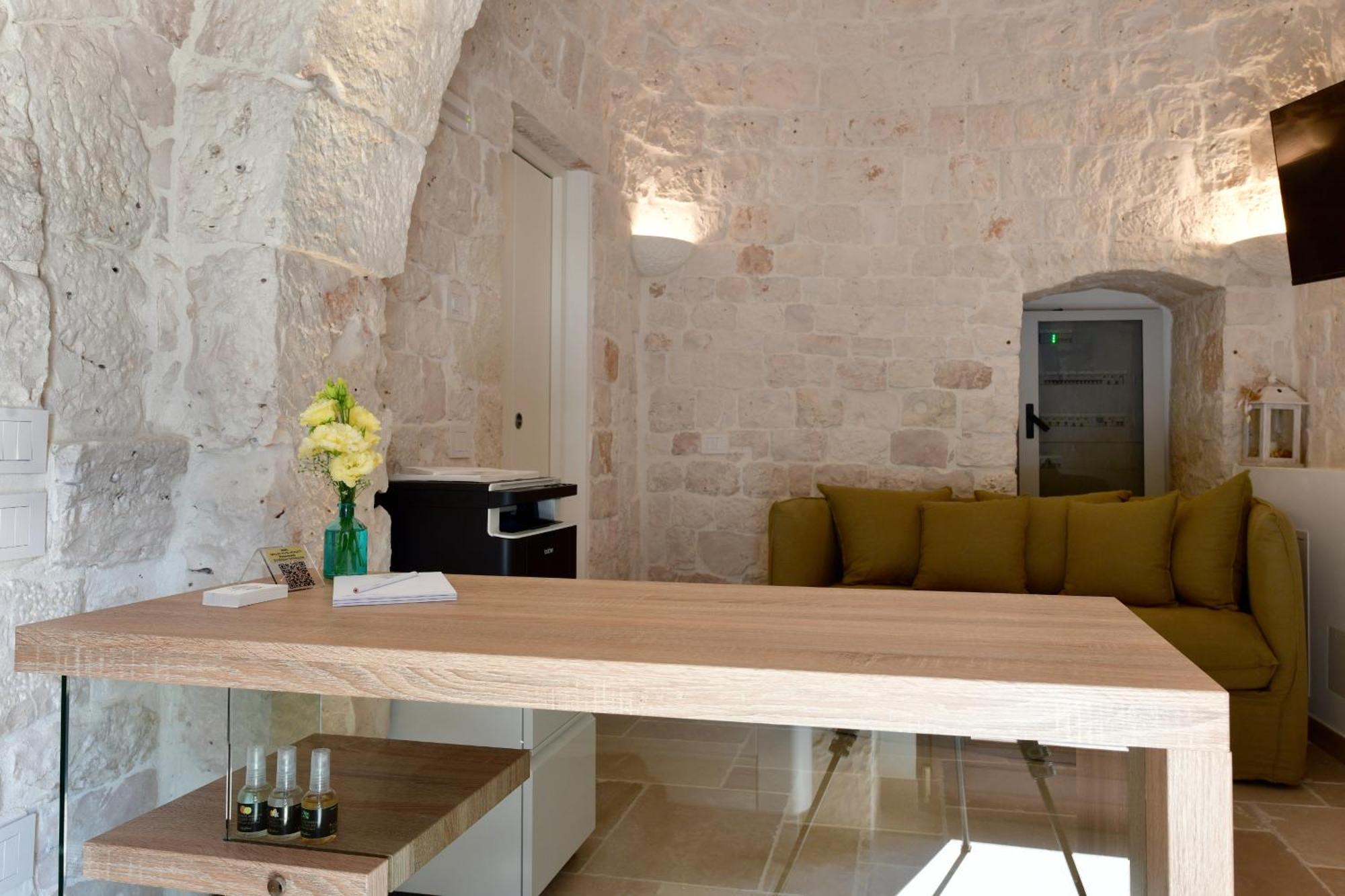 Lamarossa Trulli & Suites Antonelli Esterno foto