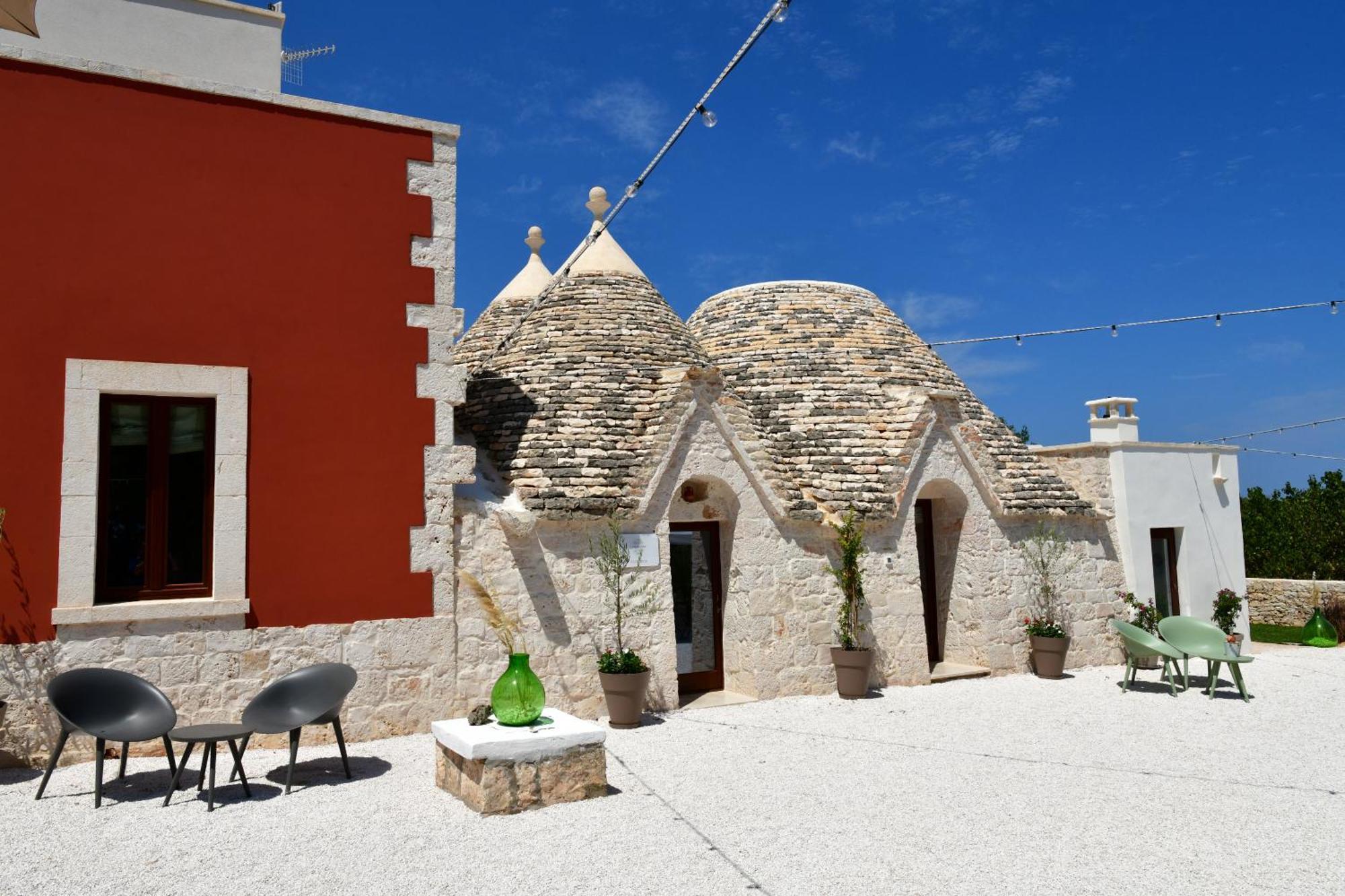 Lamarossa Trulli & Suites Antonelli Esterno foto
