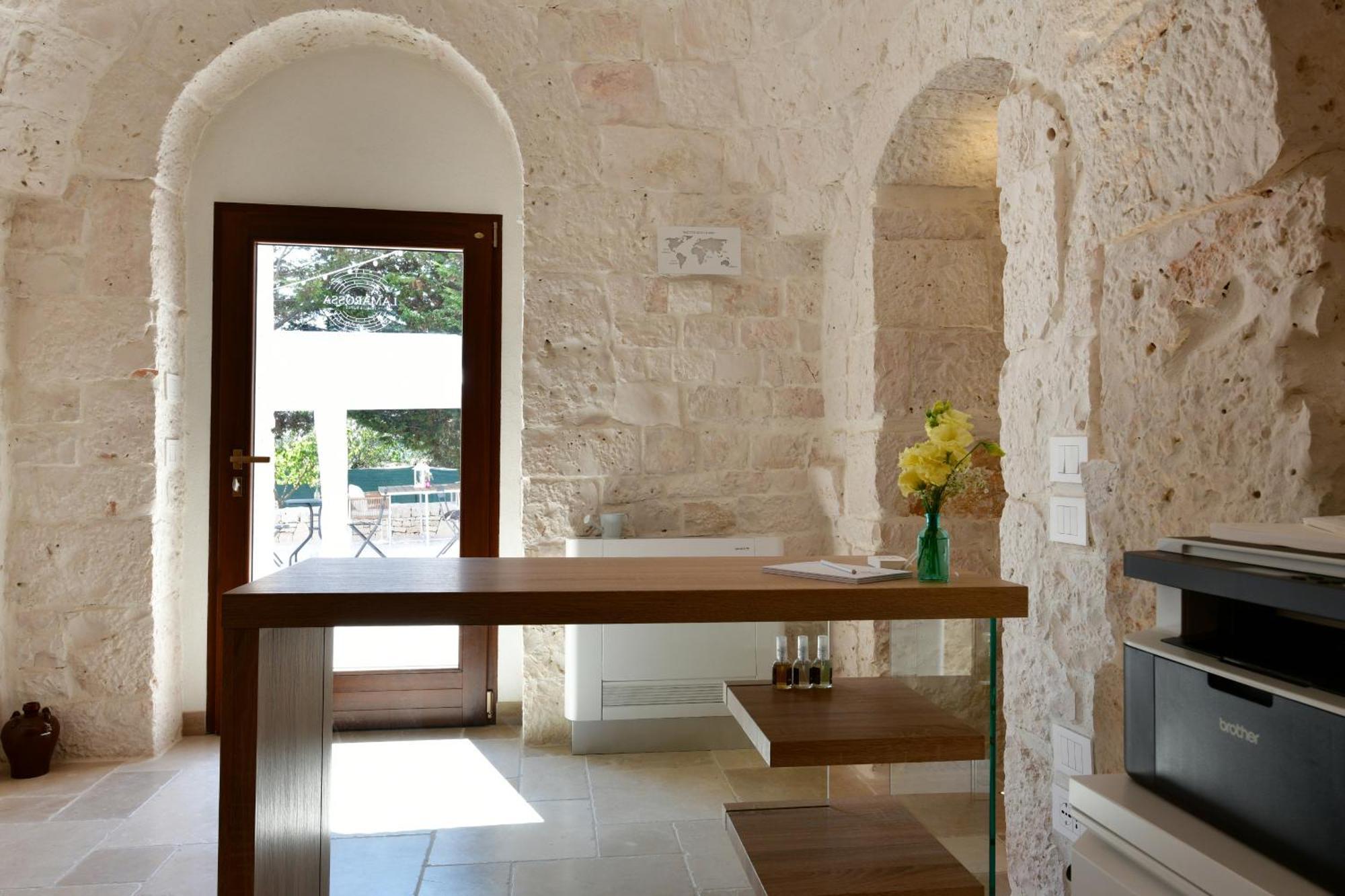 Lamarossa Trulli & Suites Antonelli Esterno foto